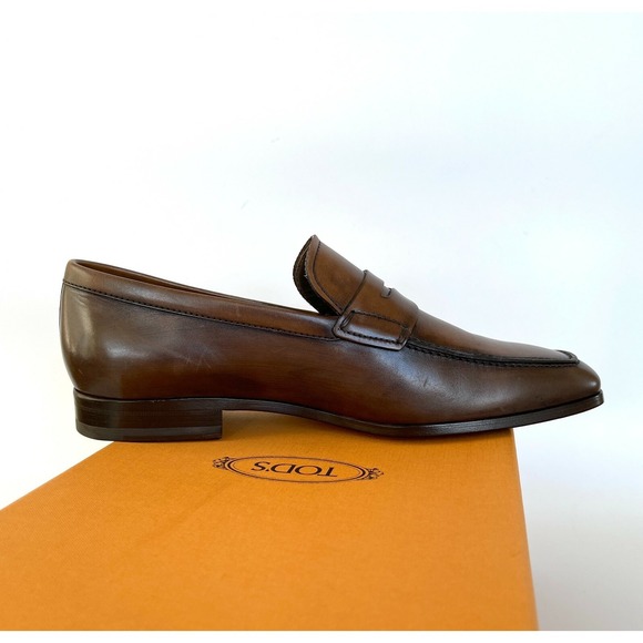 Tod's Italy Men's MocassinoXXM0TA00010D9CS801 Brown Leather LoaferUS 7.5